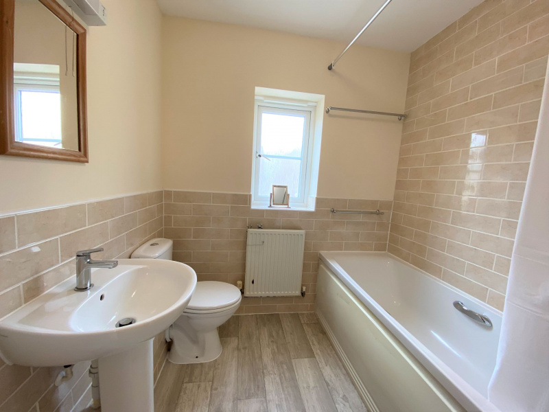 Collier Cr, Witney, Oxfordshire, 2 Rooms Rooms,1 BathroomBathrooms,House,For Rent,Collier Cr,1029