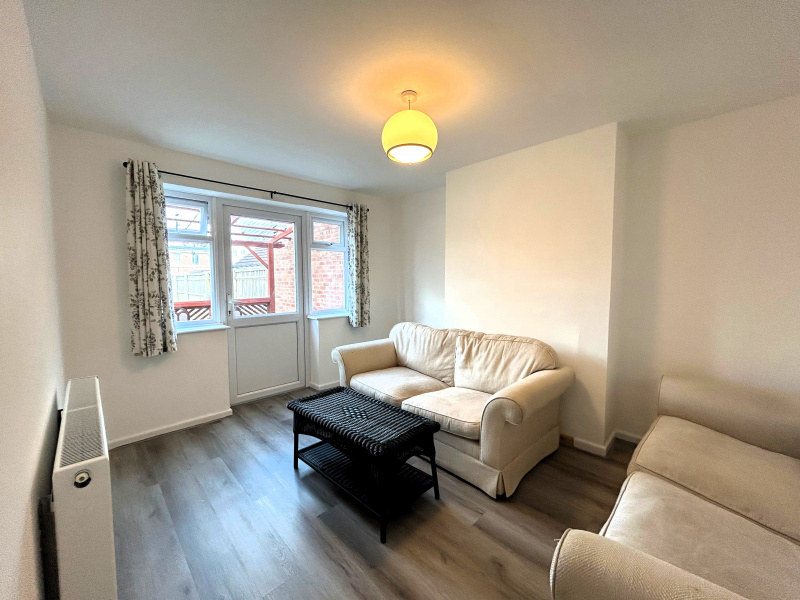 St Leonards Road, Oxford, Oxfordshire, 3 Rooms Rooms,1 BathroomBathrooms,House,For Rent,St Leonards Road,1083